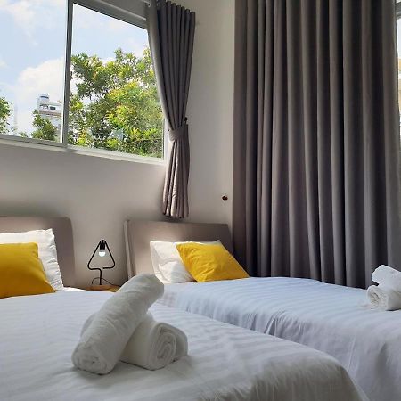 Yelo Hostel & Cafe Ho Chi Minh City Bagian luar foto