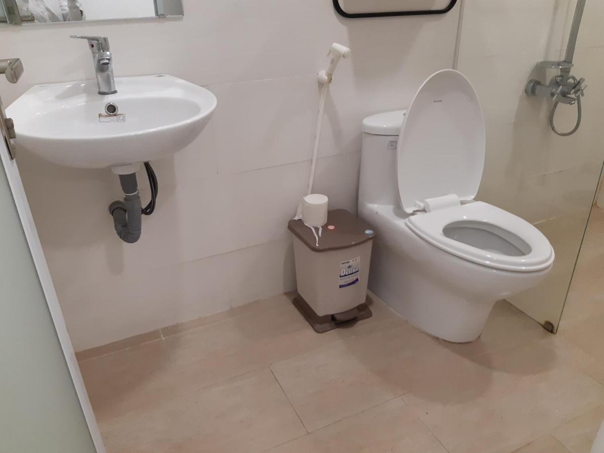 Yelo Hostel & Cafe Ho Chi Minh City Bagian luar foto