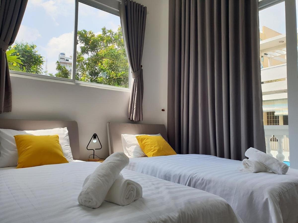 Yelo Hostel & Cafe Ho Chi Minh City Bagian luar foto