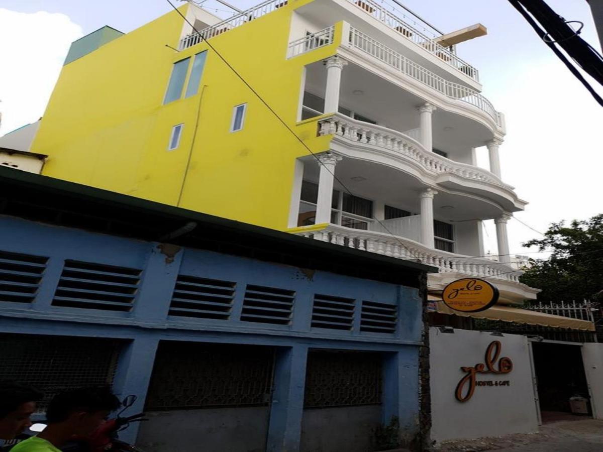 Yelo Hostel & Cafe Ho Chi Minh City Bagian luar foto